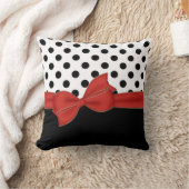 黒い水玉模様の赤い弓投球のクッション クッション (ブランケット)