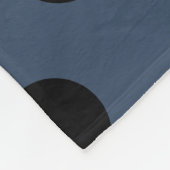 黒い水玉模様を灰色の青で フリースブランケット (角)