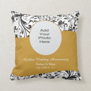 黒い渦巻及び金ゴールド第50の結婚記念日の写真 クッション