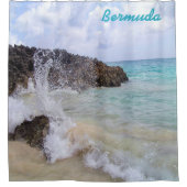 黒い溶岩の上のバミューダ波 シャワーカーテン (正面)