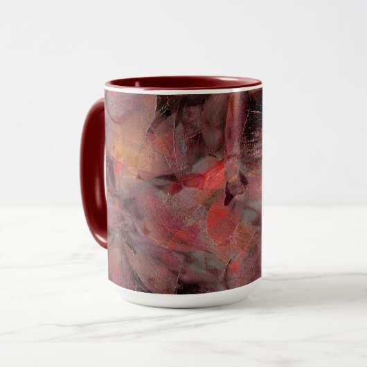 黒い灰色の粒状の背景に赤い色合いの汚れ マグカップ (正面左)