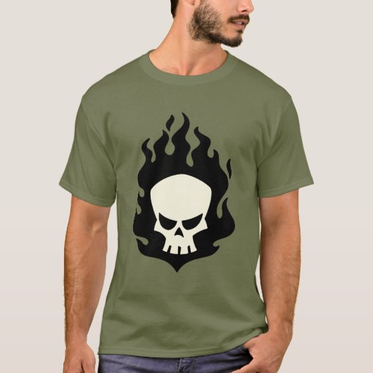 黒い炎のスカルのワイシャツ Tシャツ (正面)