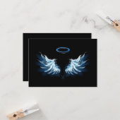 黒い白熱［赤熱］光を放つ背景の青いエンジェルウィングス カード (正面/裏面インサイチュ)