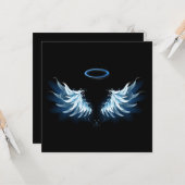 黒い白熱［赤熱］光を放つ背景の青いエンジェルウィングス カード (正面/裏面インサイチュ)