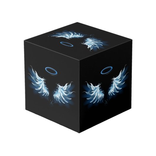 黒い白熱［赤熱］光を放つ背景の青いエンジェルウィングス フォトキューブ (裏面アングル)