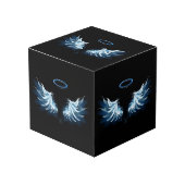 黒い白熱［赤熱］光を放つ背景の青いエンジェルウィングス フォトキューブ (正面アングル)