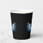 黒い白熱［赤熱］光を放つ背景の青いエンジェルウィングス 紙コップ (右)