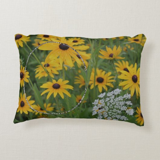 黒い目のスーザンフィールドフレームあなたの写真を追加 アクセントクッション (裏面)