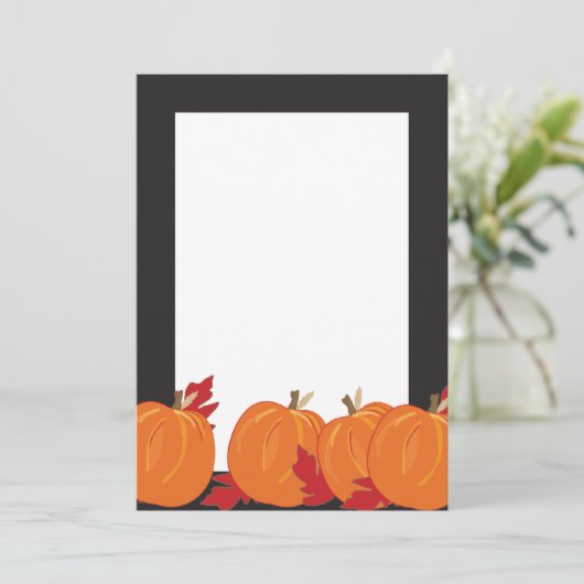黒い秋の招待状のカボチャそして葉 招待状 (スタンド正面)