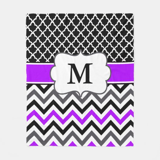 黒い紫色のシェブロンのモノグラム毛布 フリースブランケット (正面)