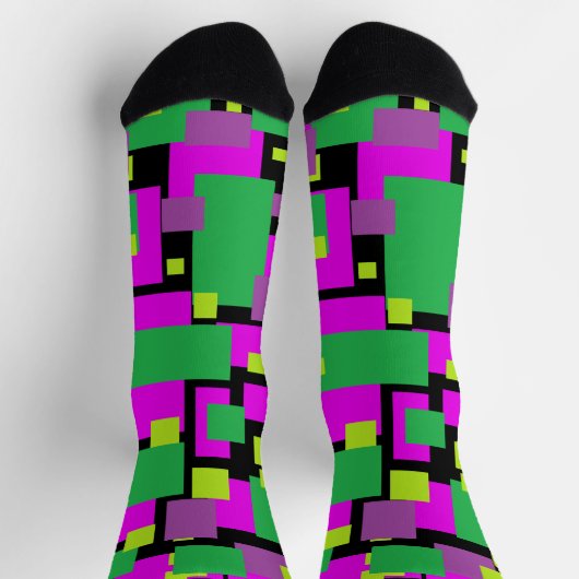 黒い緑とマゼンタの幾何学的アートを使用したソックス ソックス (上部)