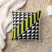 黒い緑の三角形の四角形パターン クッション (ブランケット)
