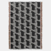 黒い羊のシルエットのパターン スローブランケット (正面縦)