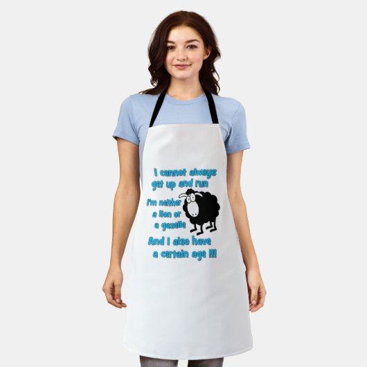 黒い羊 エプロン (着用した状態)