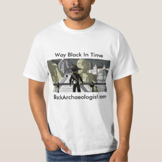 黒い考古学者のTシャツ Tシャツ