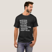 黒い肌の鼻の唇の髪すべてを黒い黒い黒 Tシャツ (正面フル)