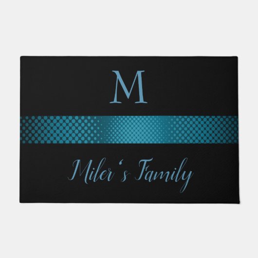 黒い背景と青いグレーのストライプ ドアマット (正面)