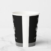 黒い背景にシルバードッグポー 紙コップ (右)