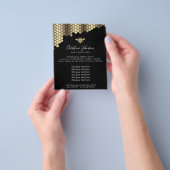 黒い背景にハチの巣状のハチ チラシ (手)