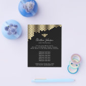 黒い背景にハチの巣状のハチ チラシ (シングル)