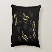 黒い背景にパフやフラフを描く アクセントクッション (裏面(縦))