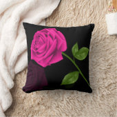黒い背景にホットピンクバラの花 クッション (ブランケット)