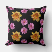黒い背景にユリとコスモスの花 クッション (正面)