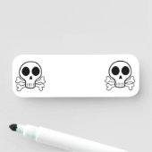 黒い背景に不気味なスカル 名札 (インサイチュ)