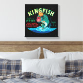 黒い背景に冠をかぶったバスフィッシュ キャンバスプリント (インサイチュ (寝室))