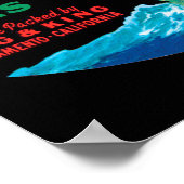 黒い背景に冠をかぶったバスフィッシュ ポスター (角)