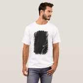 黒い背景に対する白い煙 Tシャツ (正面フル)