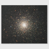 黒い背景に星に囲まれた銀河 ラッピングペーパー (フラット)