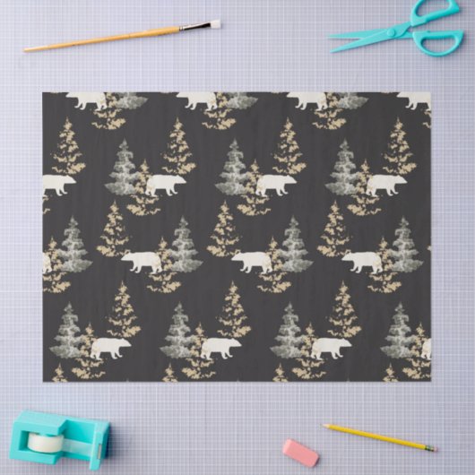 黒い背景に熊やモミの木がある 薄葉紙 (クラフト)