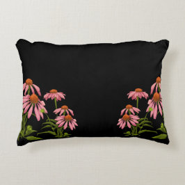 黒い背景に色の濃いピンクの花 アクセントクッション