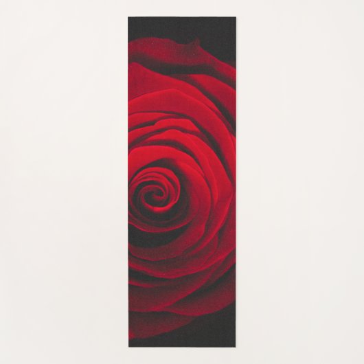 黒い背景に赤いバラのヴィンテージ効果 ヨガマット (正面)