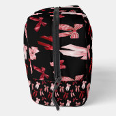 黒い背景に赤い弓 ドップキット (右)