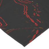 黒い背景に赤い波状金ゴールドの長いストローク ショートテーブルランナー (コーナー)