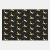 黒い背景に金色の鳥 ラッピングペーパーシート (正面2)