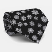 黒い背景に銀色の雪片 ネクタイ (ロール)