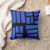 黒い背景に青い四角形のタイル クッション (ブランケット)