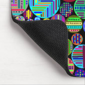 黒い背景のカラフルな円 マウスパッド (コーナー)