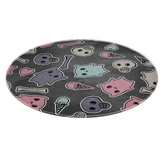 黒い背景のスカルおよびハート カッティングボード (角)