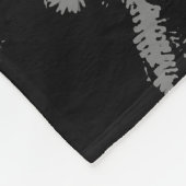 黒い背景のピローケースduvetと灰色のシダ フリースブランケット (角)