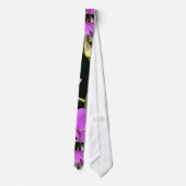 黒い背景のピンクの蘭 ネクタイ (裏面)