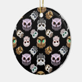 黒い背景の上にかわいいフクロウイラストレーション セラミックオーナメント (左)