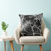 黒い背景の木の枝 クッション (椅子)