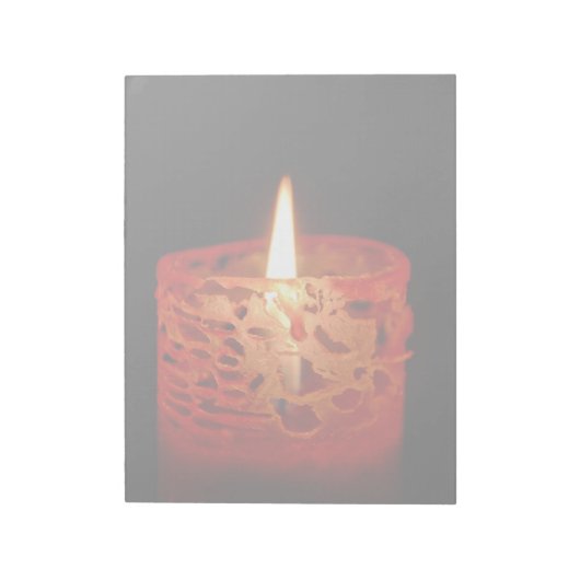 黒い背景の蝋燭 ノートパッド (回転)