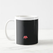 黒い背景の赤い花 コーヒーマグカップ (左)