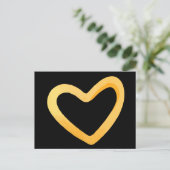 黒い背景の金ゴールドハート ポストカード (スタンド正面)