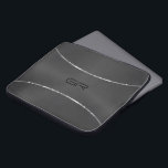 黒い背景の銀ストライプ色アクセント ラップトップスリーブ<br><div class="desc">光沢のある2つの銀のアクセントを持つ黒いメタリックの背ストライプ景のイメージ。オプションのモノグラム。</div>